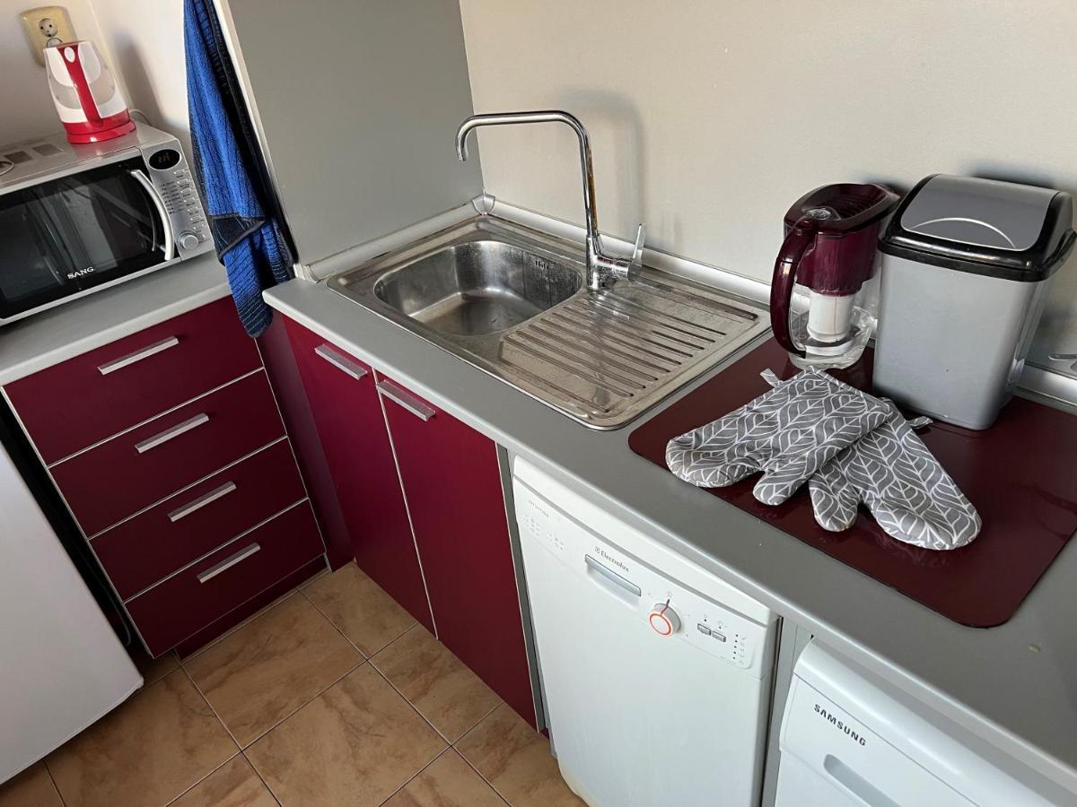Cosy Central Apartment Varna Esterno foto
