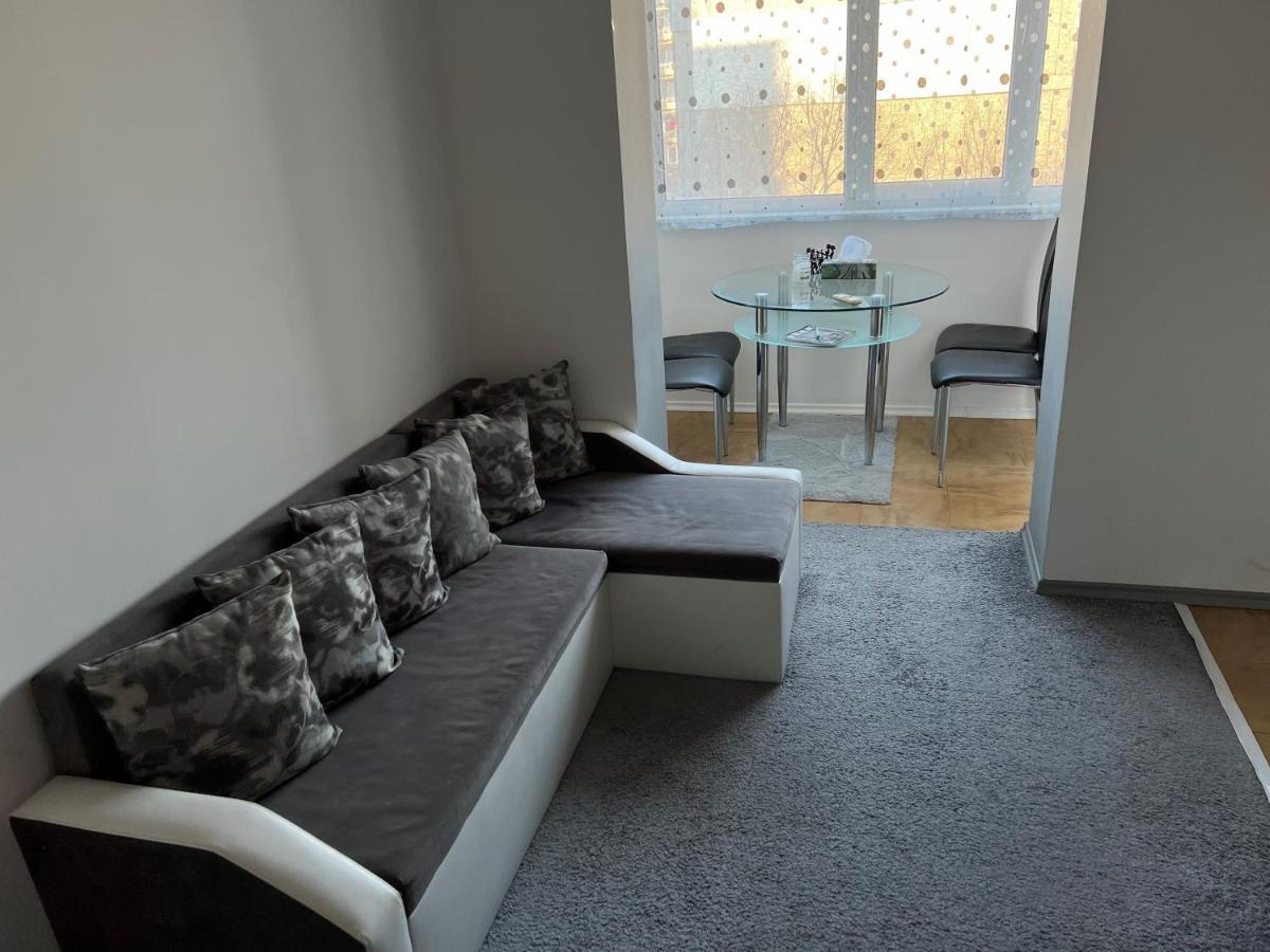 Cosy Central Apartment Varna Esterno foto