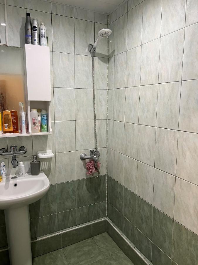 Cosy Central Apartment Varna Esterno foto