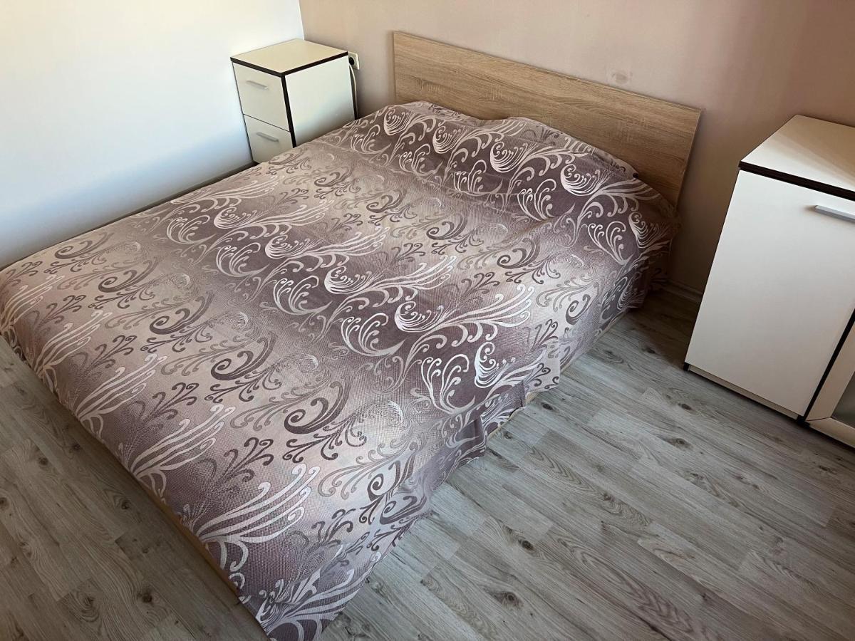 Cosy Central Apartment Varna Esterno foto